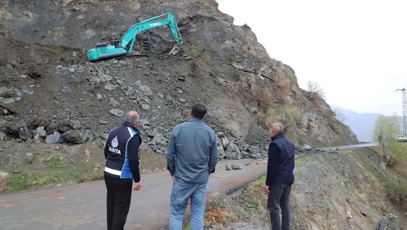 Hakkari’de Kaya Düşmelerine Karşı Yeni Adımlar Atılıyor