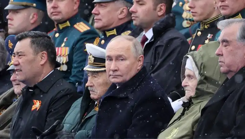Rus Ordusu Güçleniyor: Putin'den Tarihi Askeri Sefer Çağrısı!
