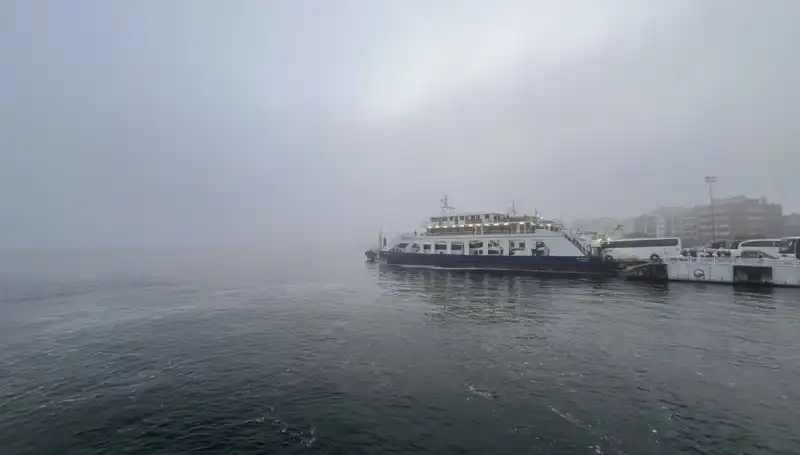 Çanakkale Boğazı'nda Sis Nedeniyla Gemi Geçişleri Durduruldu