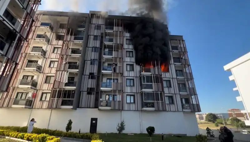 Çanakkale'de Yangın Korkusu: Geceyi Uykusuz Geçirenler