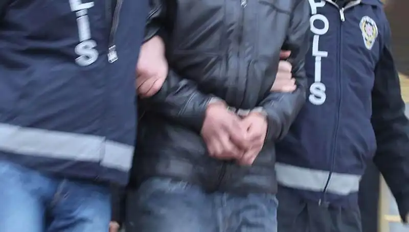 Konya'da Büyük Dolandırıcılık Çetesi Çökertildi: 13 Gözaltı ve Tutuklama