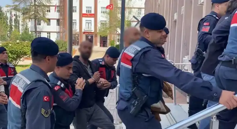 Civciv Baronunun Gözaltına Alınması: Şok Gelişmeler ve Görüşleri