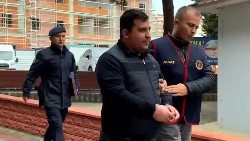 410 Ayrı Suçtan Aranan Zanlı, Polisi Alt Edemedi ve Yakalandı