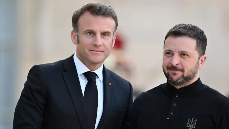 Macron Türkiye’yi Neden Övgüyle Karşılıyor? Karadeniz’in Rolü Açıklandı!