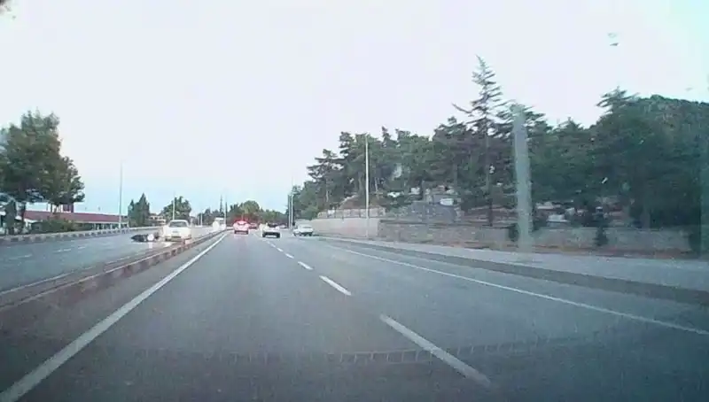 Otomobil ile Motosiklet Çarpıştı: Trafikte Korkutan Kaza!