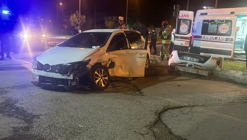 Pikap ile Otomobil Çarpıştı: Korkutan Kaza Detayları ve Sonuçları