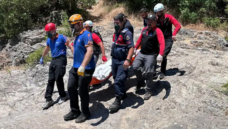 Kayalıkların Arasında Gizemli Bir Ölüm Hikayesi Ortaya Çıktı